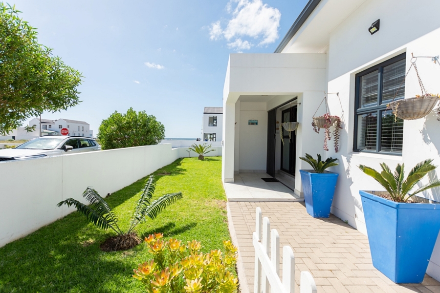 3 Bedroom Property for Sale in Sandy Point Western Cape